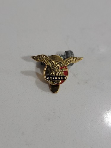 Avianca airlines vintage lapel - vintage,
